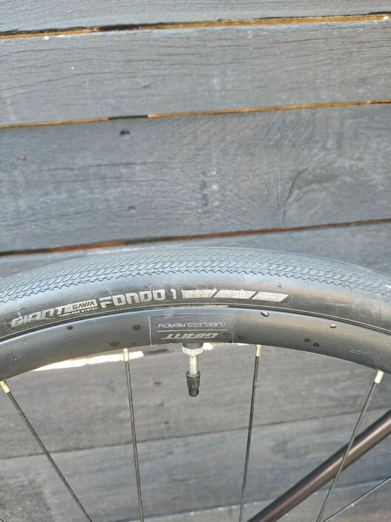 Used Giant Contend AR 2 2021 2021 Road & Gravel, Red — image 13 of 14