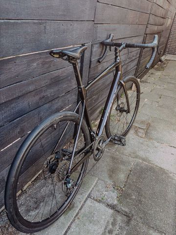 Used Giant Contend AR 2 2021 2021 Road & Gravel, Red — image 11 of 18