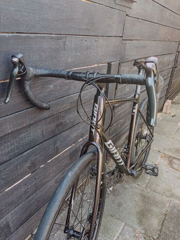 Used Giant Contend AR 2 2021 2021 Road & Gravel, Red — image 3 of 18