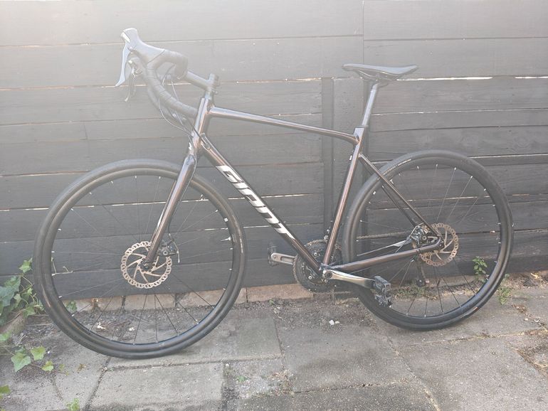 Used Giant Contend AR 2 2021 2021 Road & Gravel, Red — image 3 of 14