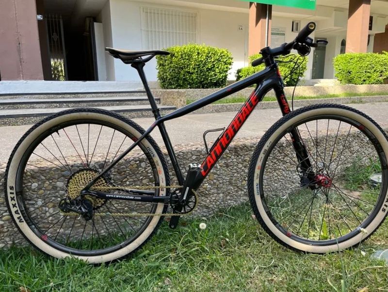 Używany Cannondale F Si Carbon 1 2019 2019 MTB