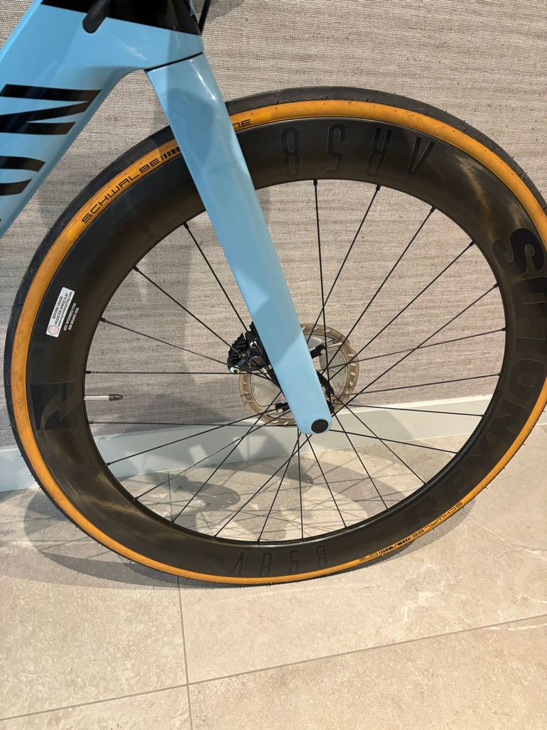 Brugt Canyon Aeroad CF SL 8 Disc 2022 2022 Road & Gravel — billede 6 af 7