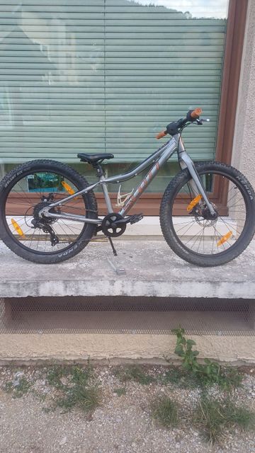Used Scott Roxter 24 2025 2025 Youth, Light Gray — image 1 of 8