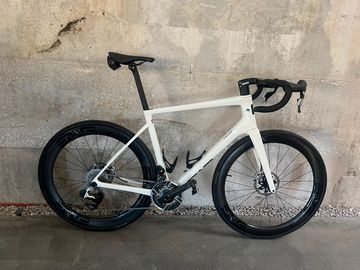 Tweedehands Enve Melee Premium RED 2026 2026 Road & Gravel
