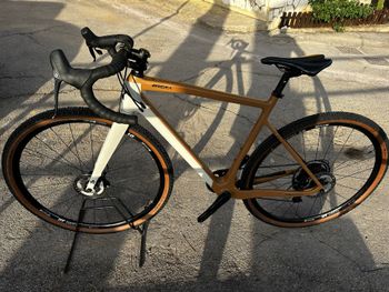 Used Querciotti Custom SRAM Rival 2023 Road & Gravel, White — image 2 of 7