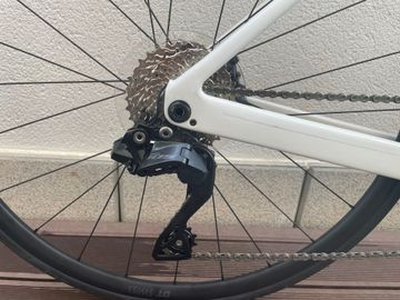 Orbea orca m11eltd Custom Shimano 105 Di2 2021 Road & Gravel d'occasion — image 3 sur 12