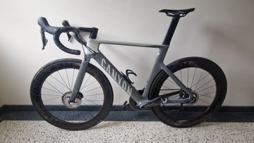 Tweedehands Canyon Aeroad CF SL 8 Disc 2022 2022 Road & Gravel — afbeelding 2 van 13