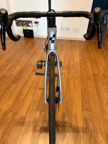 CUBE AGREE C:62, SLT 2024 2024 Road & Gravel usato, Grigio chiaro — immagine 4 di 5