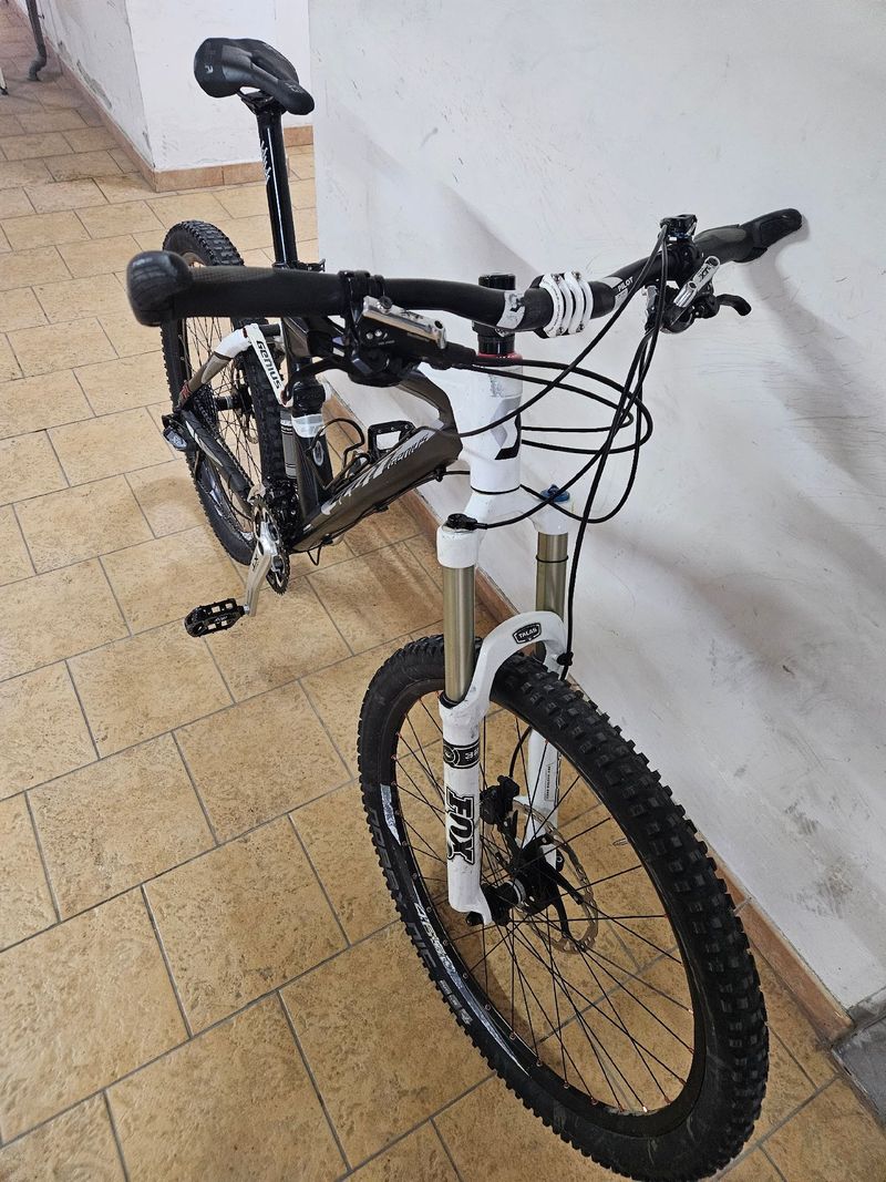 Used Scott Genius SRAM X9 2011 Mountainbike, White — image 8 of 15