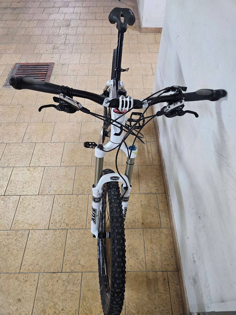 Used Scott Genius SRAM X9 2011 Mountainbike, White — image 9 of 15