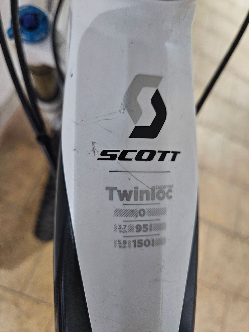 Used Scott Genius SRAM X9 2011 Mountainbike, White — image 4 of 15