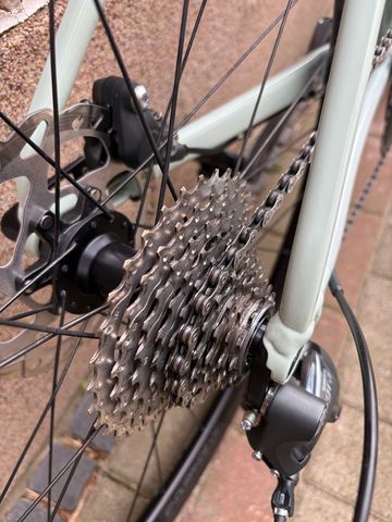 Used Canyon Endurace 6 2024 2024 Road & Gravel, Light Gray — image 4 of 20