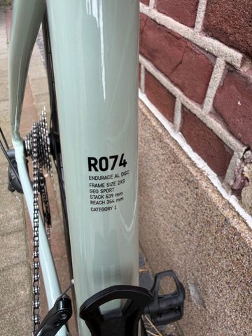 Used Canyon Endurace 6 2024 2024 Road & Gravel, Light Gray — image 17 of 20
