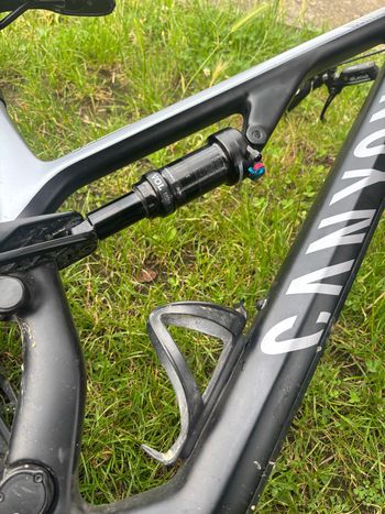 Tweedehands Canyon Neuron CF 8.0 2019 2019 Mountainbike — afbeelding 4 van 6