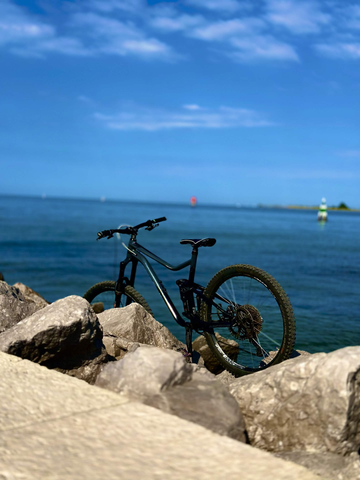 Gebrauchtes Merida ONE-SIXTY 400 2021 2021 Mountainbike, Hellgrau, 27.5 — Bild 8 von 10