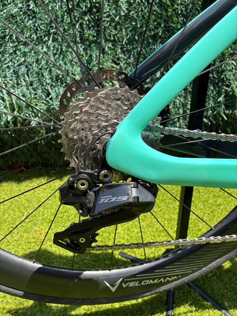 Gebrauchtes Bianchi Oltre 105 Di2 2023 2023 Road & Gravel, Blau — Bild 3 von 5