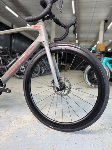 Brugt BMC Roadmachine 01 THREE AXS 2022 Road & Gravel — billede 3 af 24