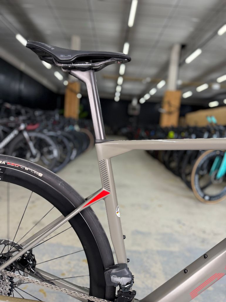 Brugt BMC Roadmachine 01 THREE AXS 2022 Road & Gravel — billede 7 af 24