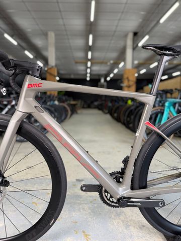 Brugt BMC Roadmachine 01 THREE AXS 2022 Road & Gravel — billede 24 af 24