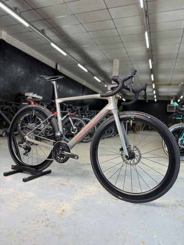 Brugt BMC Roadmachine 01 THREE AXS 2022 Road & Gravel — billede 2 af 24