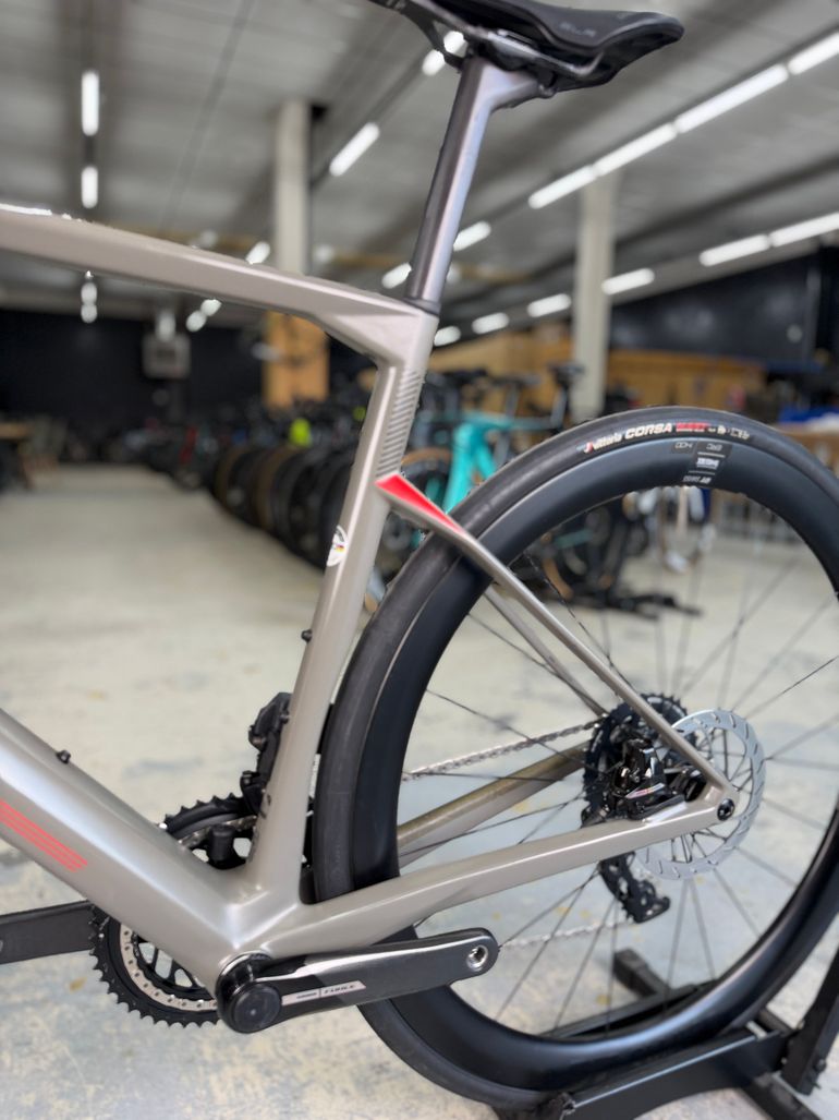 Brugt BMC Roadmachine 01 THREE AXS 2022 Road & Gravel — billede 19 af 24