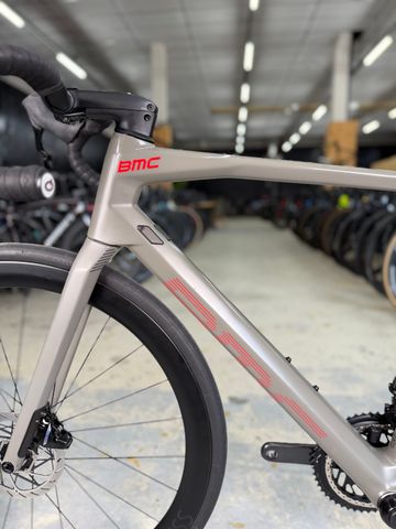 Brugt BMC Roadmachine 01 THREE AXS 2022 Road & Gravel — billede 20 af 24