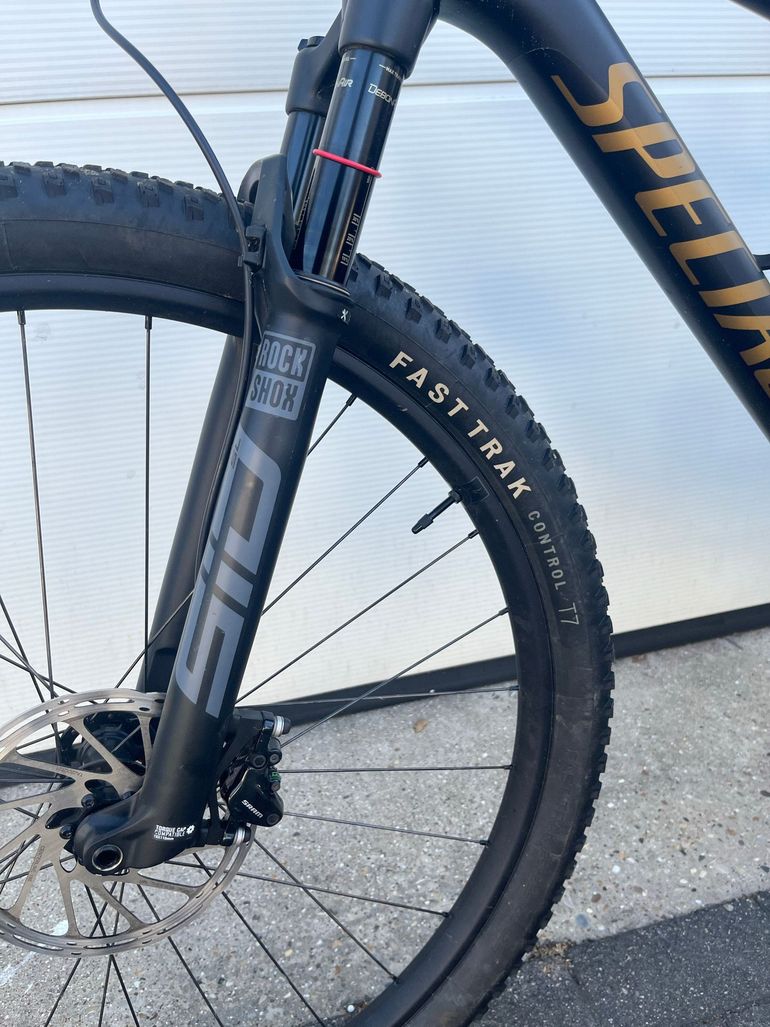 Used Specialized Epic Comp 2023 2023 Mountainbike, Black, 29 — image 6 of 9