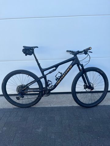 Specialized Epic Comp 2023 2023 Mountainbike d'occasion — image 2 sur 9