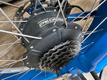 Used Pedego Element 2025 Urban, Blue — image 5 of 9