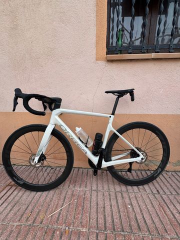 Used Orbea Orca Shimano 105 Di2 2022 Road & Gravel, White — image 2 of 7