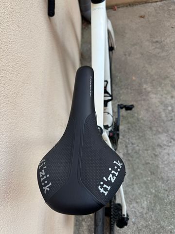 Used Orbea Orca Shimano 105 Di2 2022 Road & Gravel, White — image 6 of 7