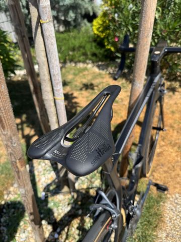 Used Canyon Aeroad CF SL 8.0 2019 2019 Road & Gravel, Black — image 3 of 6