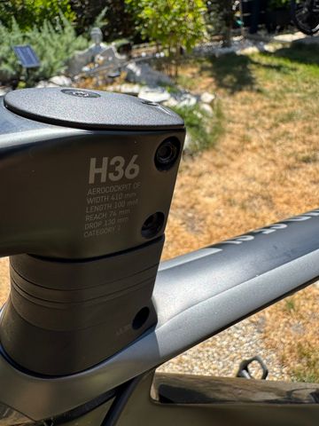 Used Canyon Aeroad CF SL 8.0 2019 2019 Road & Gravel, Black — image 2 of 6