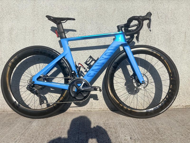 Used Canyon Aeroad CF SLX 8 Disc Di2 2022 2022 Road & Gravel