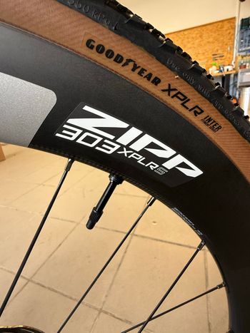 Mondraker Custom SRAM Force eTap AXS 2025 Road & Gravel d'occasion — image 3 sur 8