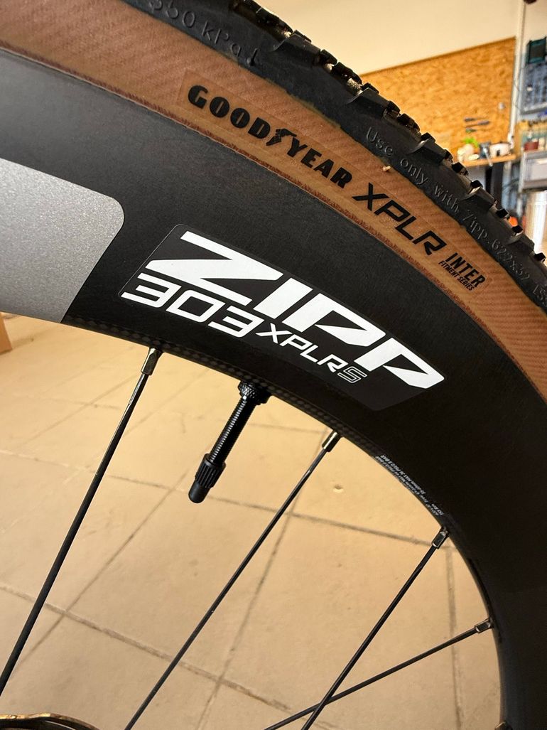 Mondraker Custom SRAM Force eTap AXS 2025 Road & Gravel d'occasion — image 3 sur 8