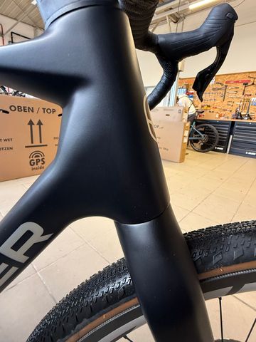 Used Mondraker Custom SRAM Force eTap AXS 2025 Road & Gravel, Black — image 5 of 8