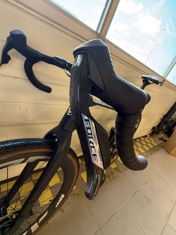 Used Mondraker Custom SRAM Force eTap AXS 2025 Road & Gravel, Black — image 7 of 8