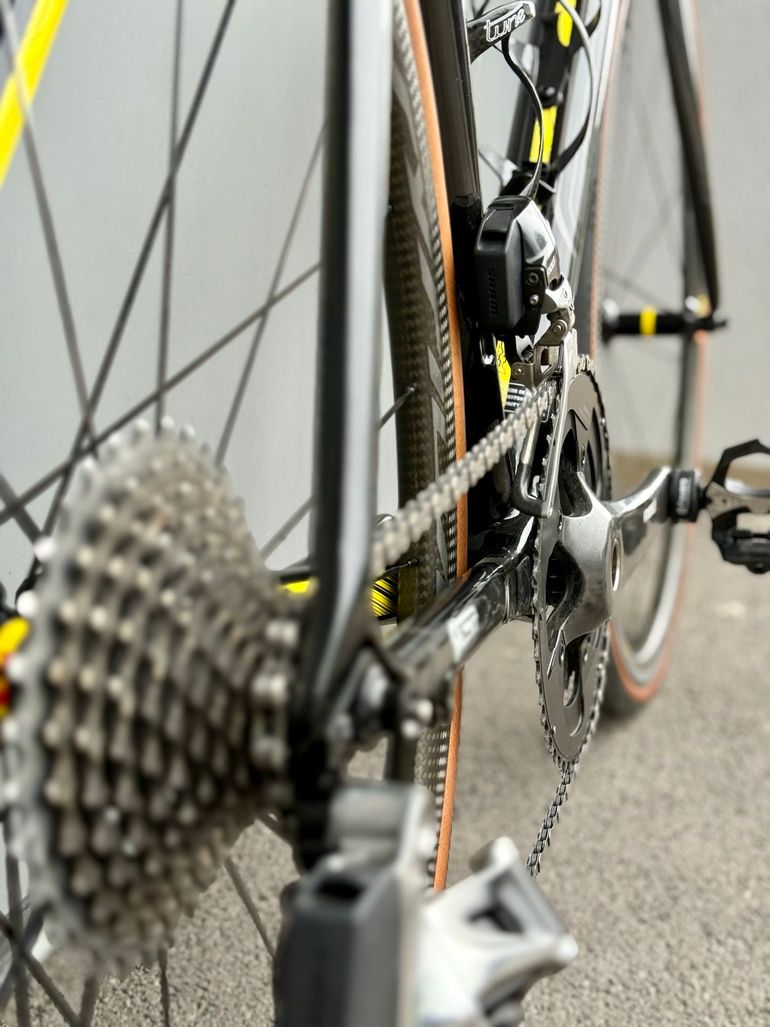 Used Scott Addict SRAM Red eTap AXS 2008 Road & Gravel, Black — image 6 of 14