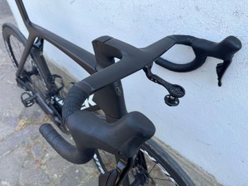 Brugt Trek Madone SL 6 Gen 7 2024 2024 Road & Gravel — billede 2 af 5