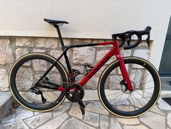 Canyon Ultimate CF SL 8 Di2 2024 2024 Road & Gravel usato