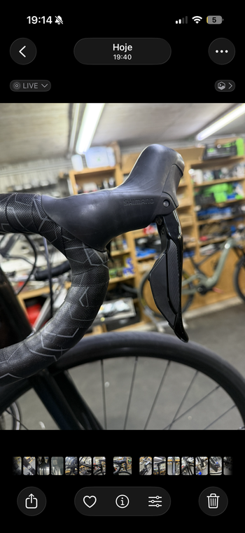 Used BMC Roadmachine FIVE 2024 2024 Road & Gravel, Black — image 10 of 19