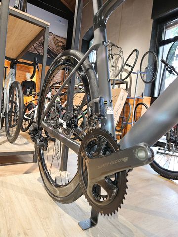 Używany Scott Addict RC 10 2026 2026 Road & Gravel — zdjęcie 6 z 7