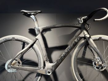 Używany Pinarello DOGMA F12 DURA ACE Di2 Disc 2022 Frameset 2022 Road & Gravel