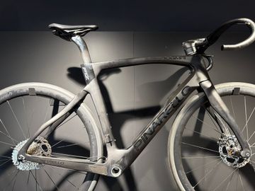 Pinarello DOGMA F12 DURA ACE Di2 Disc 2022 Frameset 2022 Road & Gravel usato