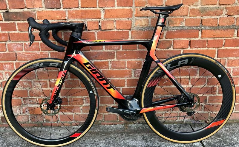 Käytetty Giant Propel Advanced SL 1 Disc 2018 2018 Road & Gravel
