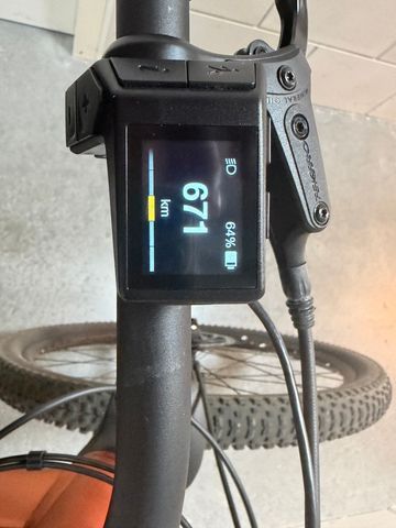 Used Giant Talon e+ Shimano Altus 2023 Mountainbike, Orange — image 3 of 8