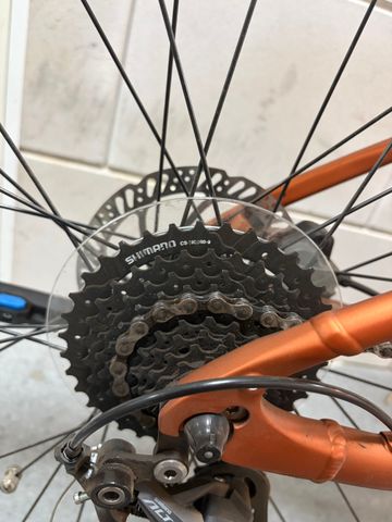 Used Giant Talon e+ Shimano Altus 2023 Mountainbike, Orange — image 7 of 8
