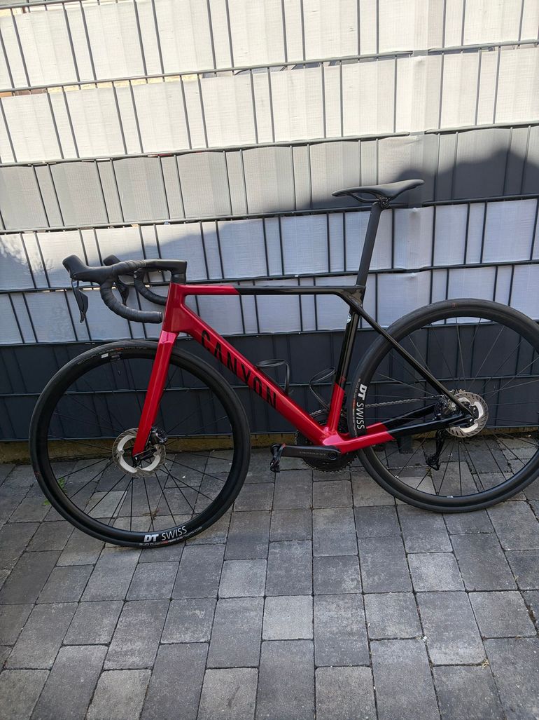 Brugt Canyon Ultimate CF SL 8 Di2 2024 2024 Road & Gravel — billede 3 af 8