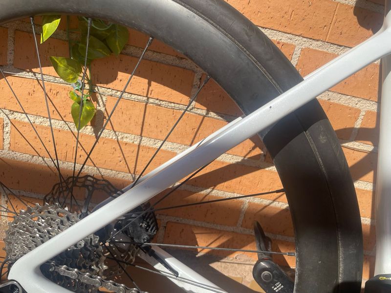 Merida Scultura Shimano 105 Di2 2024 Road & Gravel d'occasion — image 8 sur 14